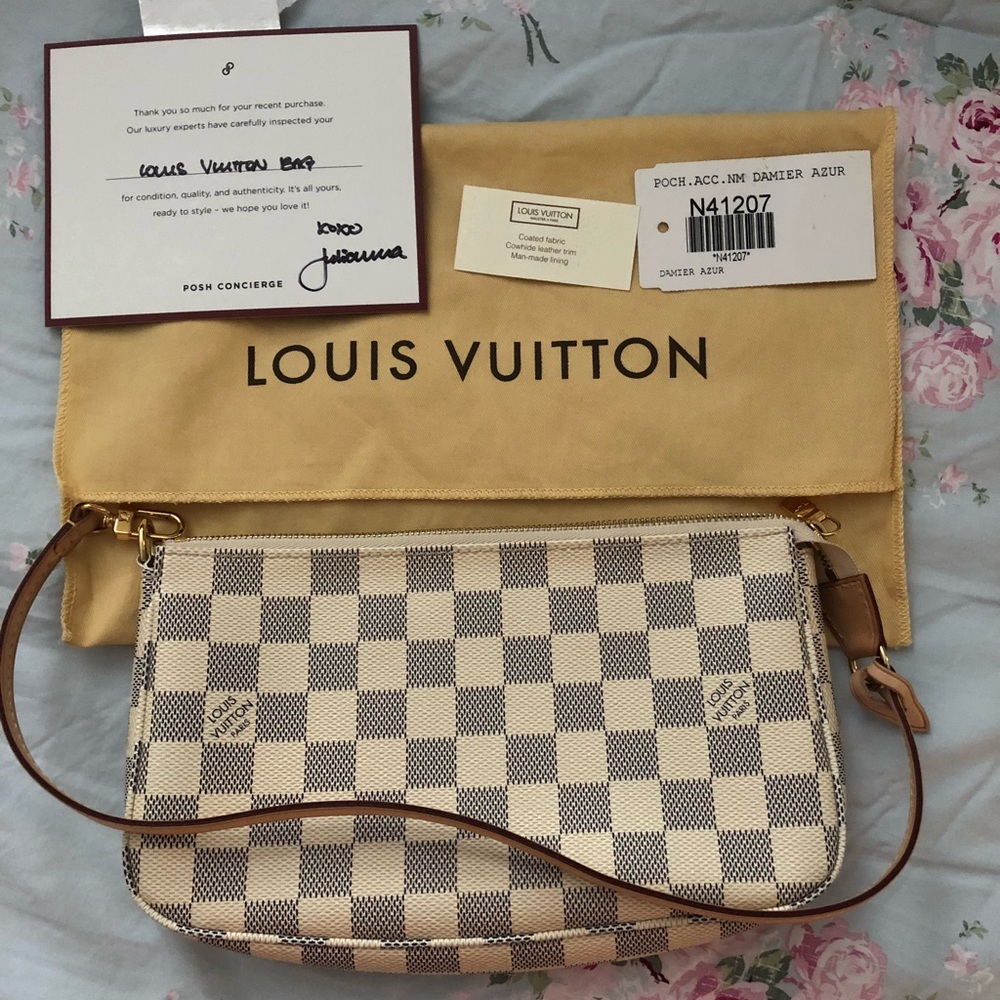❤️Luis Vuitton Pouchette Accessories❤️